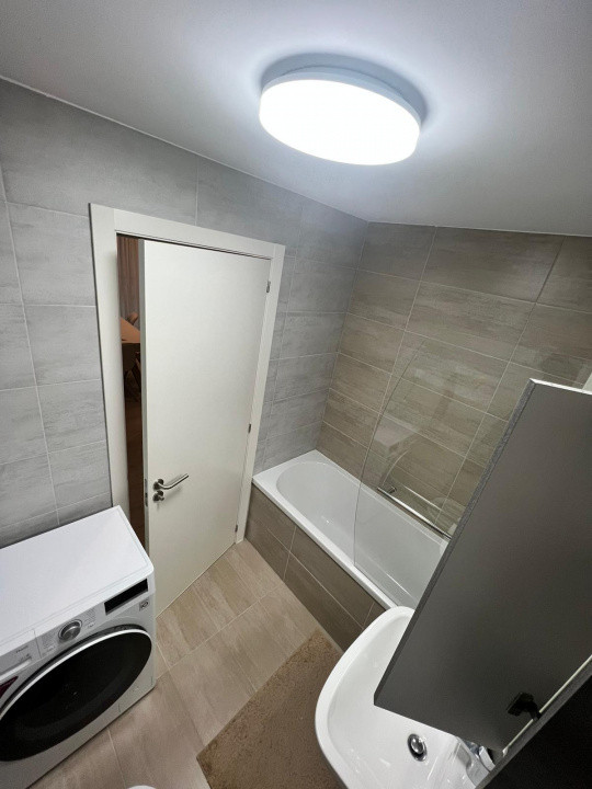 de inchiriat apartament cu 3 camere in zona Morarilor/ Hercesa Vivenda