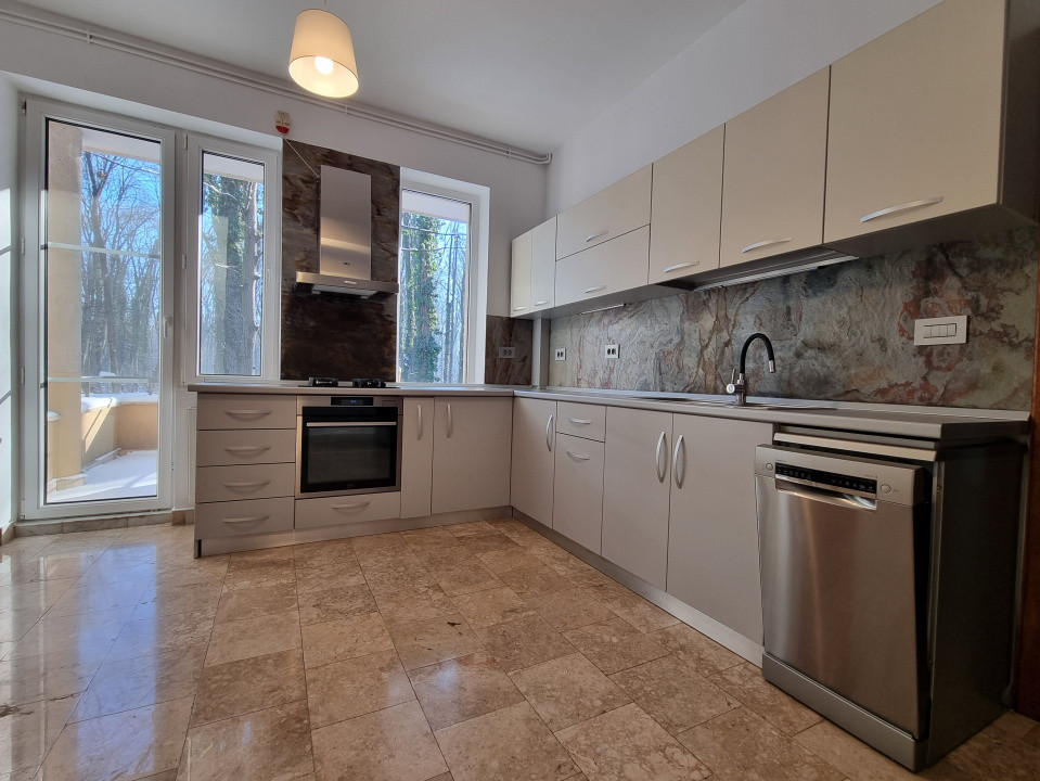 Apartament spectaculos 4 camere, 228 mp, garaj inclus – locație premium Băneasa