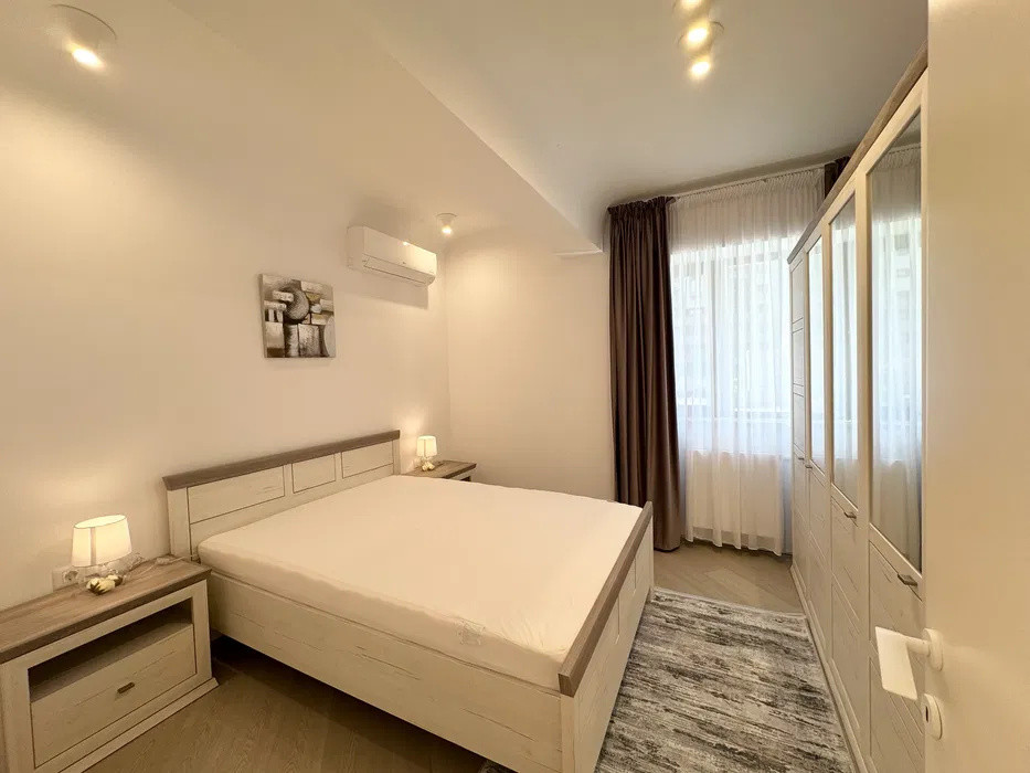 de inchiriat apartament 3 camere in Cortina North