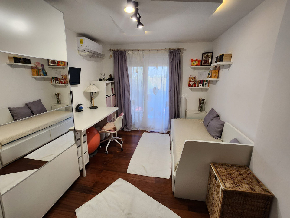 Vilă duplex P+1 în Cosmopolis | 4 parcări incluse, 3 dormitoare, curte proprie