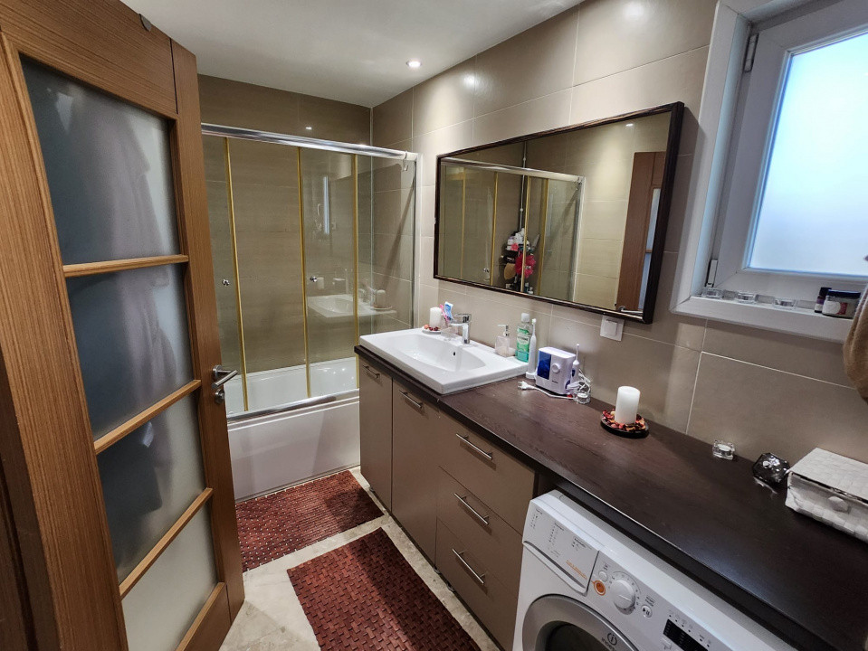 Vilă duplex P+1 în Cosmopolis | 4 parcări incluse, 3 dormitoare, curte proprie