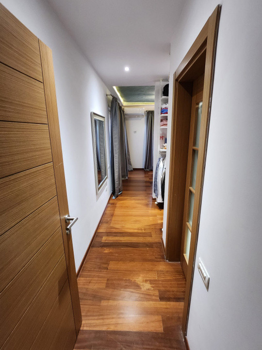 Vilă duplex P+1 în Cosmopolis | 4 parcări incluse, 3 dormitoare, curte proprie