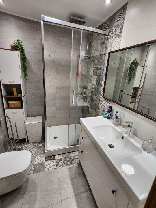 Vilă duplex P+1 în Cosmopolis | 4 parcări incluse, 3 dormitoare, curte proprie