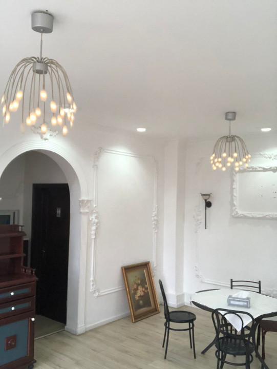 Casa boiereasca individuala 8 camere, 300 mp, curte, parcare, zona Unirii