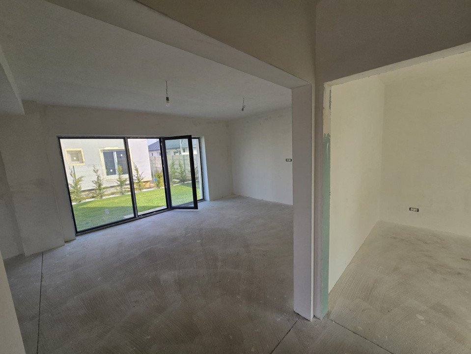 Casa EcoSmart 5 camere Tunari de vanzare 