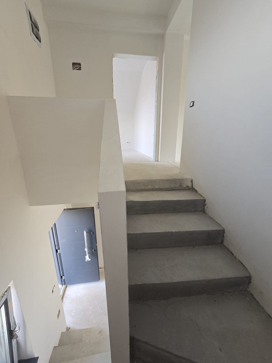 Casa EcoSmart 5 camere Tunari de vanzare 