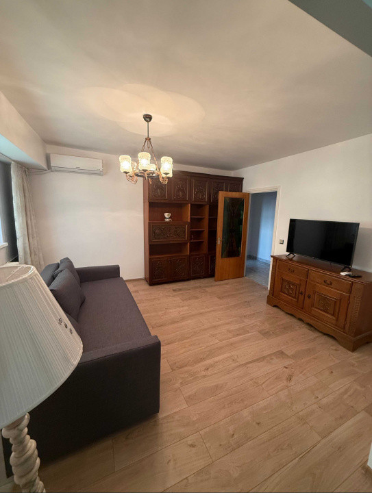 de inchiriat apartament decomandat cu 3 camere  in Iancului 