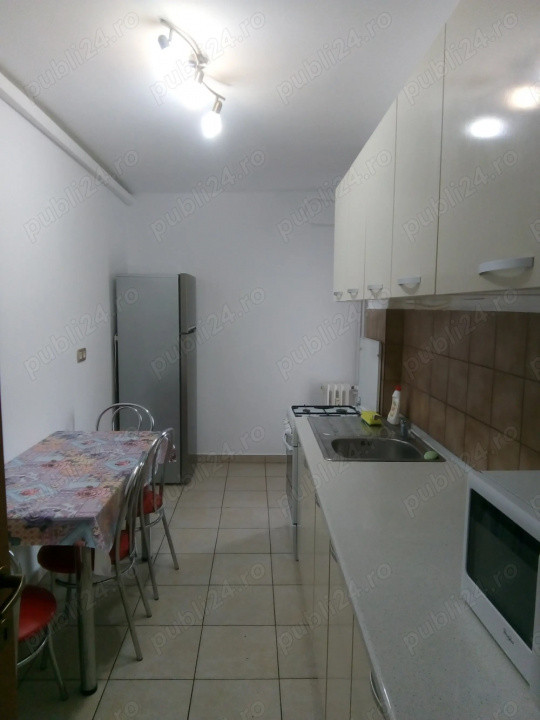 Apartament de 3 camere mobilat modern 