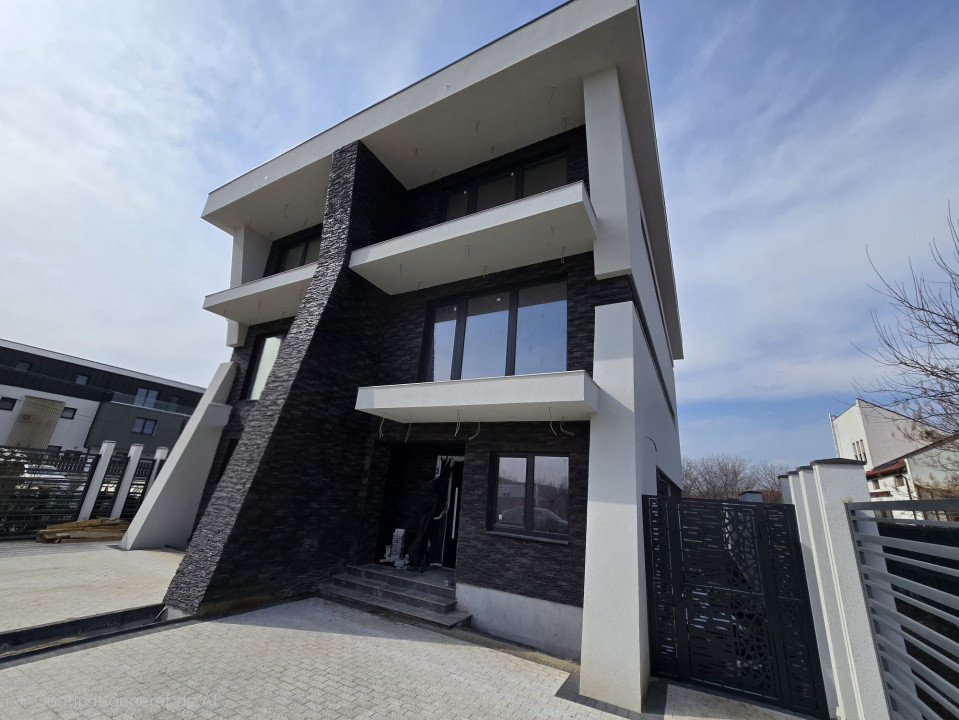 Vila 5 camere tip Duplex deosebit Matei Millo de vanzare