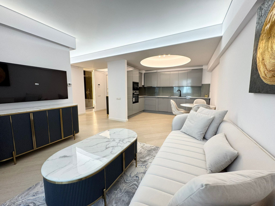 de inchiriat apartament 3 camere in Cortina North