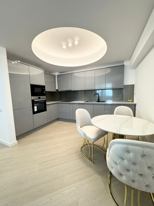 de inchiriat apartament 3 camere in Cortina North