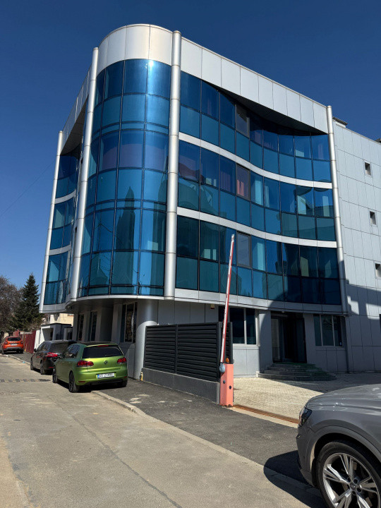 Clădire de birouri modernă de închiriat - Sector 1
