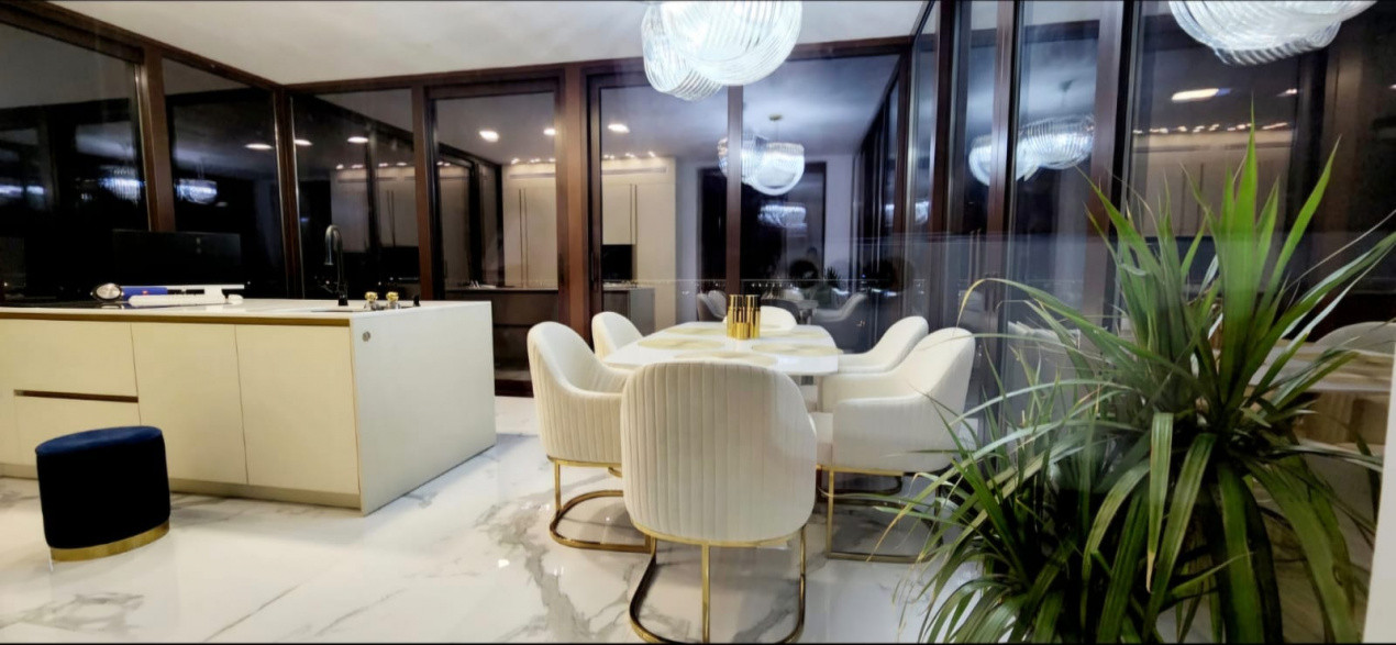 Proprietate Unică Tip Penthouse cu Terasă Impresionantă