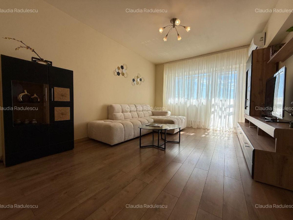 Inchiriez apartament de 4 camere in zona Nicolae Titulescu