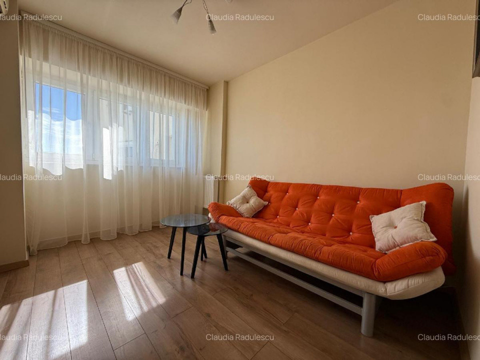 Inchiriez apartament de 4 camere in zona Nicolae Titulescu