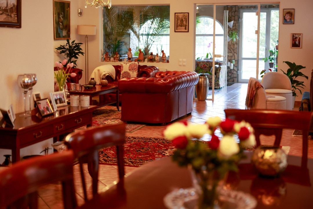 Vilă spațioasă cu piscină, saună și seră – Corbeanca