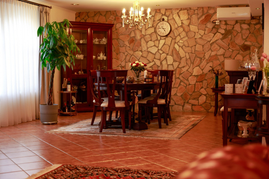 Vilă spațioasă cu piscină, saună și seră – Corbeanca