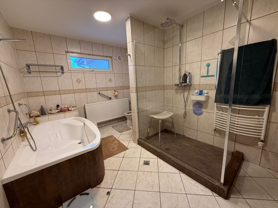 Vilă spațioasă cu piscină, saună și seră – Corbeanca