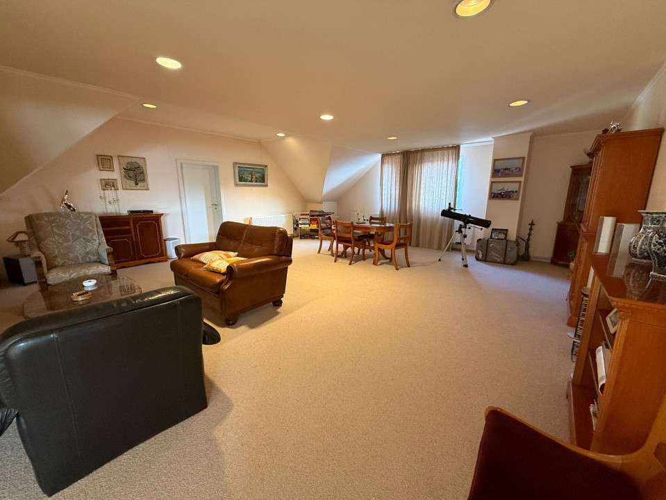 Vilă spațioasă cu piscină, saună și seră – Corbeanca