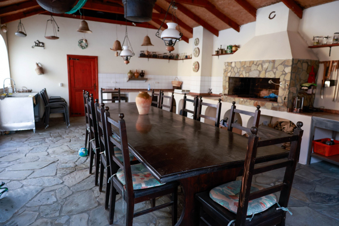 Vilă spațioasă cu piscină, saună și seră – Corbeanca