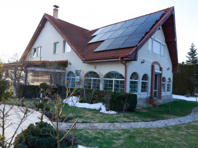 Vilă spațioasă cu piscină, saună și seră – Corbeanca