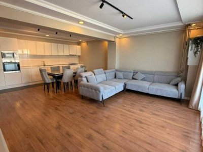 Inchiriere Penthouse 3 camere | 102 mp utili + terasa 74 mp