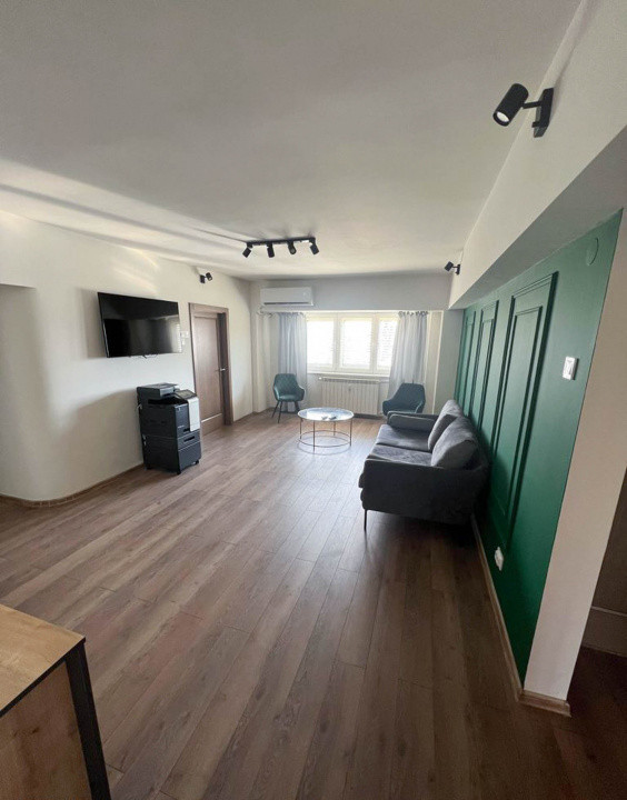 Apartament 4 camere, Unirii, potrivit birou