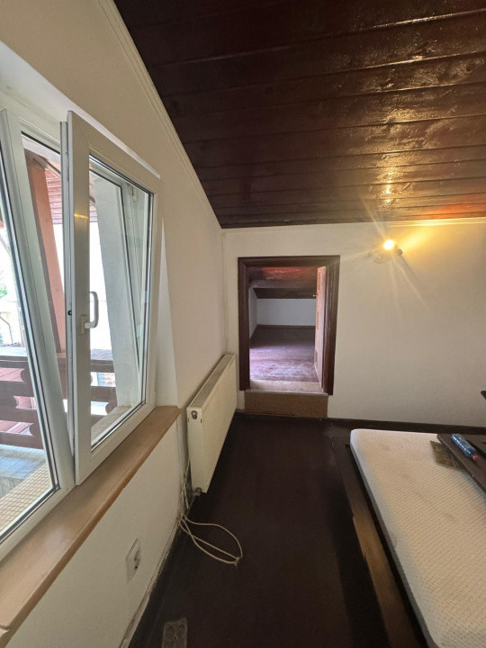 Închiriere vilă 4 camere