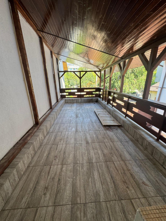 Închiriere vilă 4 camere