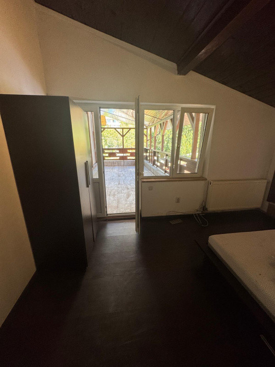 Închiriere vilă 4 camere