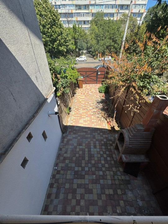 Închiriere vilă 4 camere