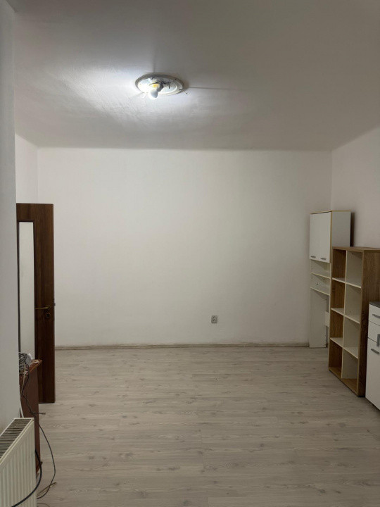 Închiriere vilă 4 camere