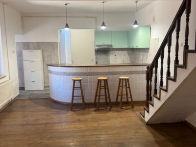 Închiriere vilă 4 camere