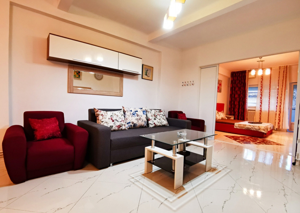 De inchiriat apartament decomandat cu 3 camere  in Dorobanti 