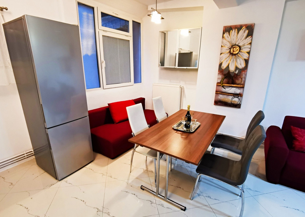 De inchiriat apartament decomandat cu 3 camere  in Dorobanti 