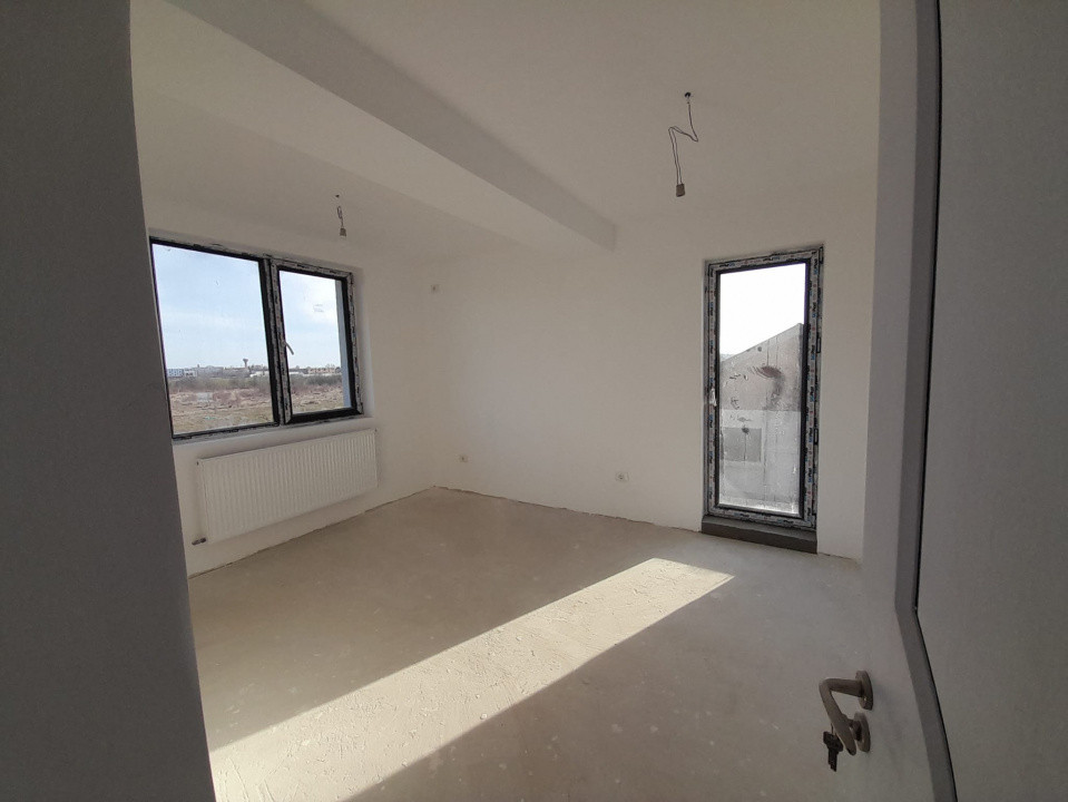 Vila 6 camere tip duplex Balotesi de vanzare