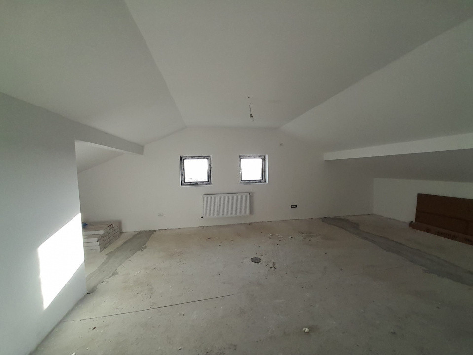 Vila 6 camere tip duplex Balotesi de vanzare