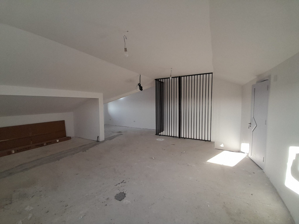 Vila 6 camere tip duplex Balotesi de vanzare