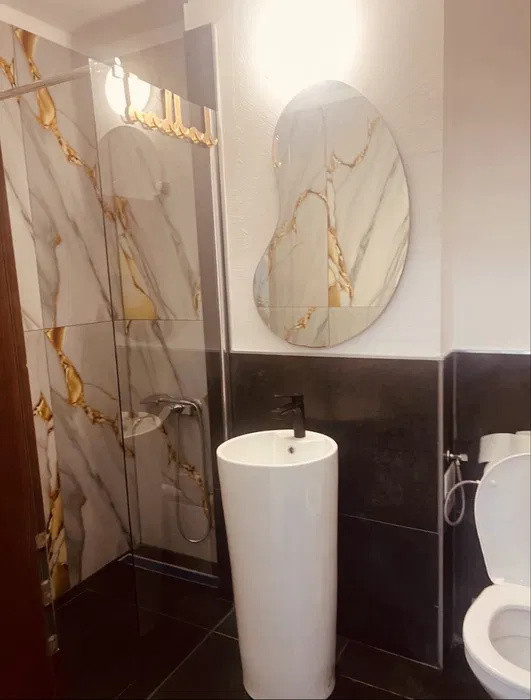 apartament decomandat de inchiriat cu 3 camere  in zona Decebal 