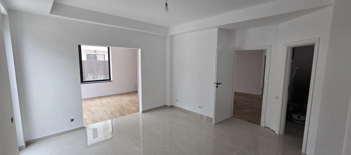 Vila lux tip duplex 5 camere Otopeni de vanzare
