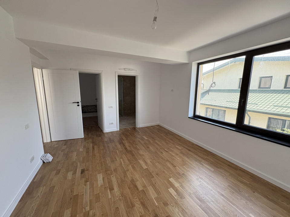 Vila lux tip duplex 5 camere Otopeni de vanzare