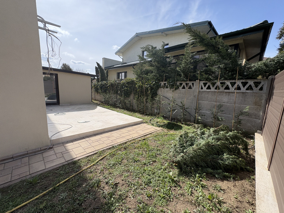 Vila lux tip duplex 5 camere Otopeni de vanzare