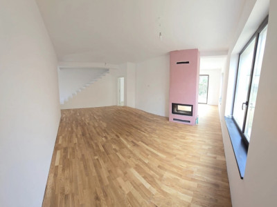 Vila tip duplex 5 camere Otopeni