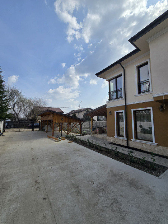 Vila 4 camere Tunari cartierul scriitorilor De vanzare