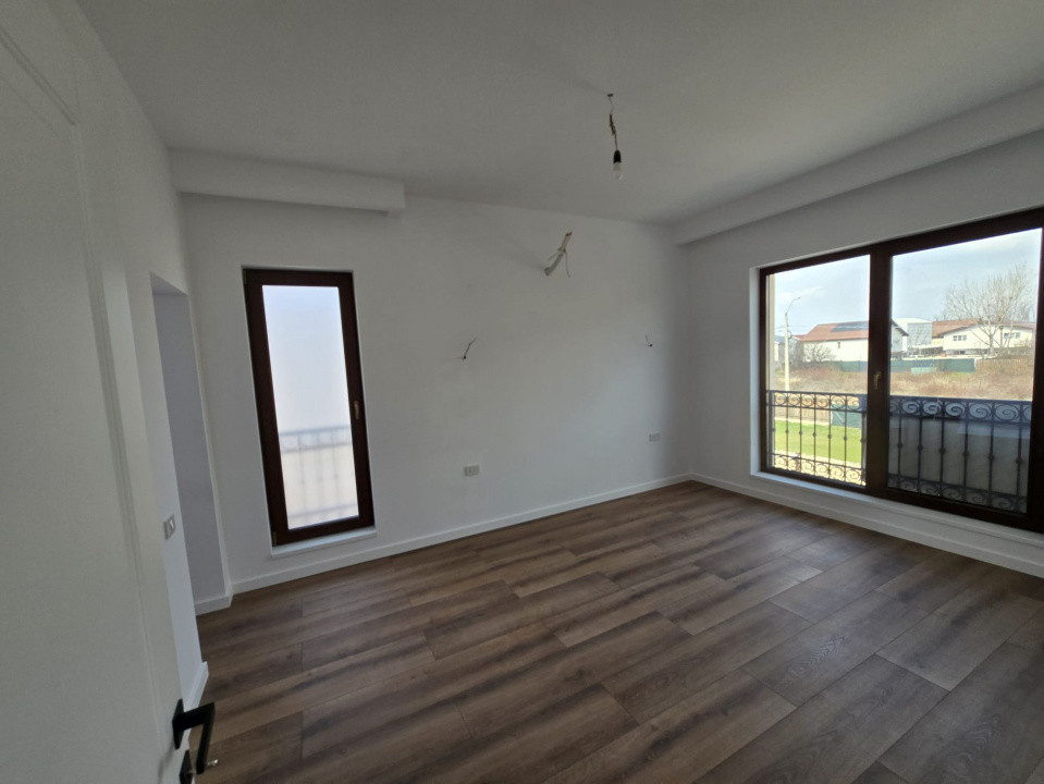 Vila 4 camere Tunari cartierul scriitorilor De vanzare