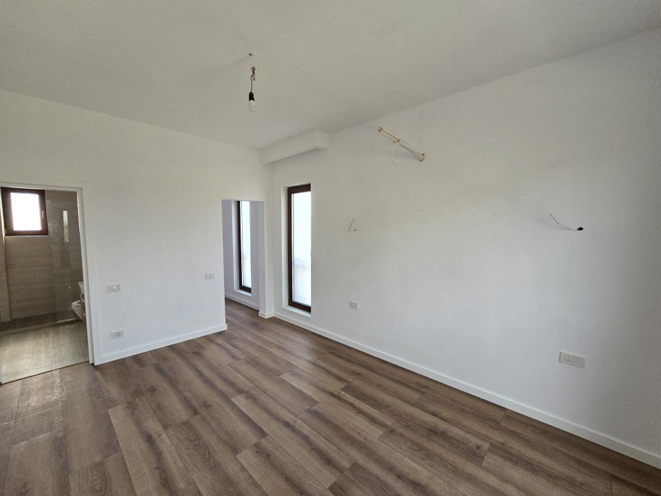 Vila 4 camere Tunari cartierul scriitorilor De vanzare