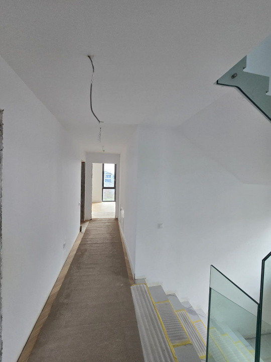 Vila 7 camere cu terasa panoramica Tunari de Vanzare