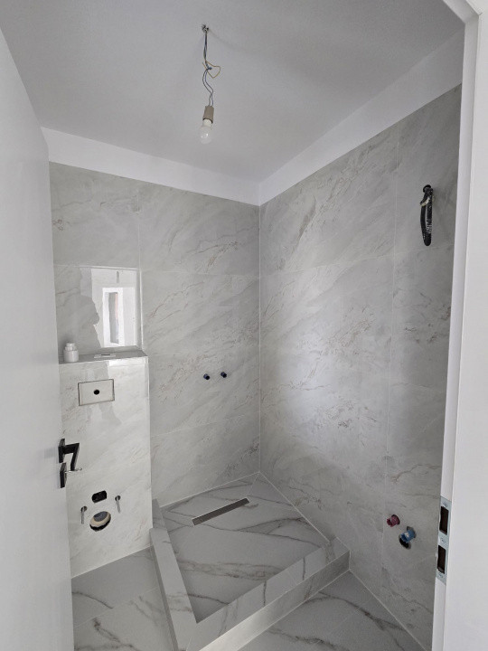 Vila 4 camere Tunari de vanzare