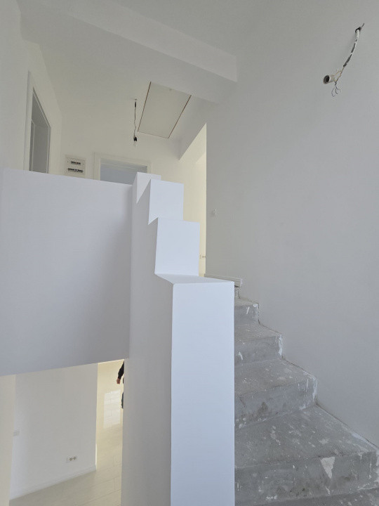 Vila 4 camere Tunari de vanzare