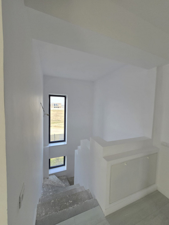 Vila 4 camere Tunari de vanzare